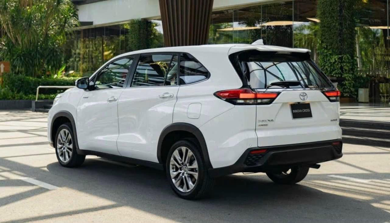 Thiết kế ngoại thất của Toyota Innova Cross.