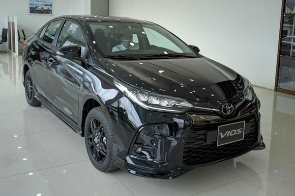 Toyota Vios màu đen - lựa chọn hợp phong thủy