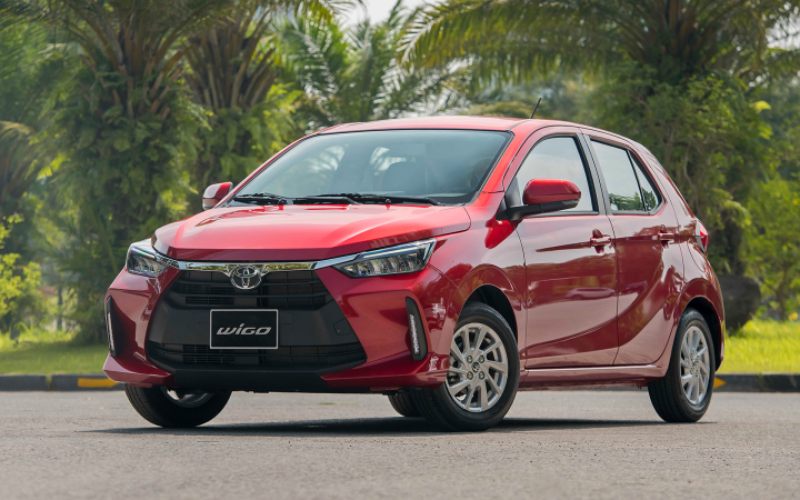 Toyota Wigo màu đỏ, một lựa chọn xe ô tô gia đình 5 chỗ giá rẻ