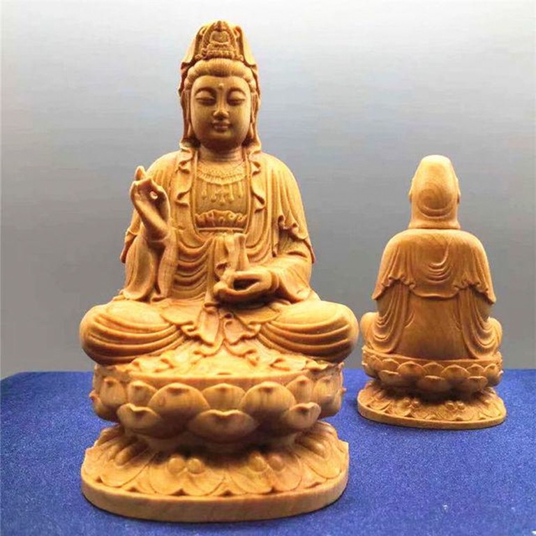 Tượng Phật Bà Quan Âm bằng gỗ Bách Xanh dùng để xe ô tô