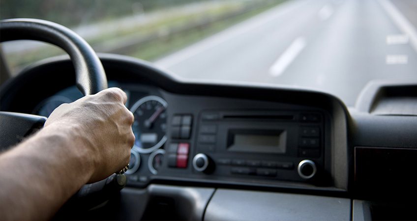Cách Lái Xe Ô Tô Tải Hiệu Quả Cho Người Mới Bắt Đầu