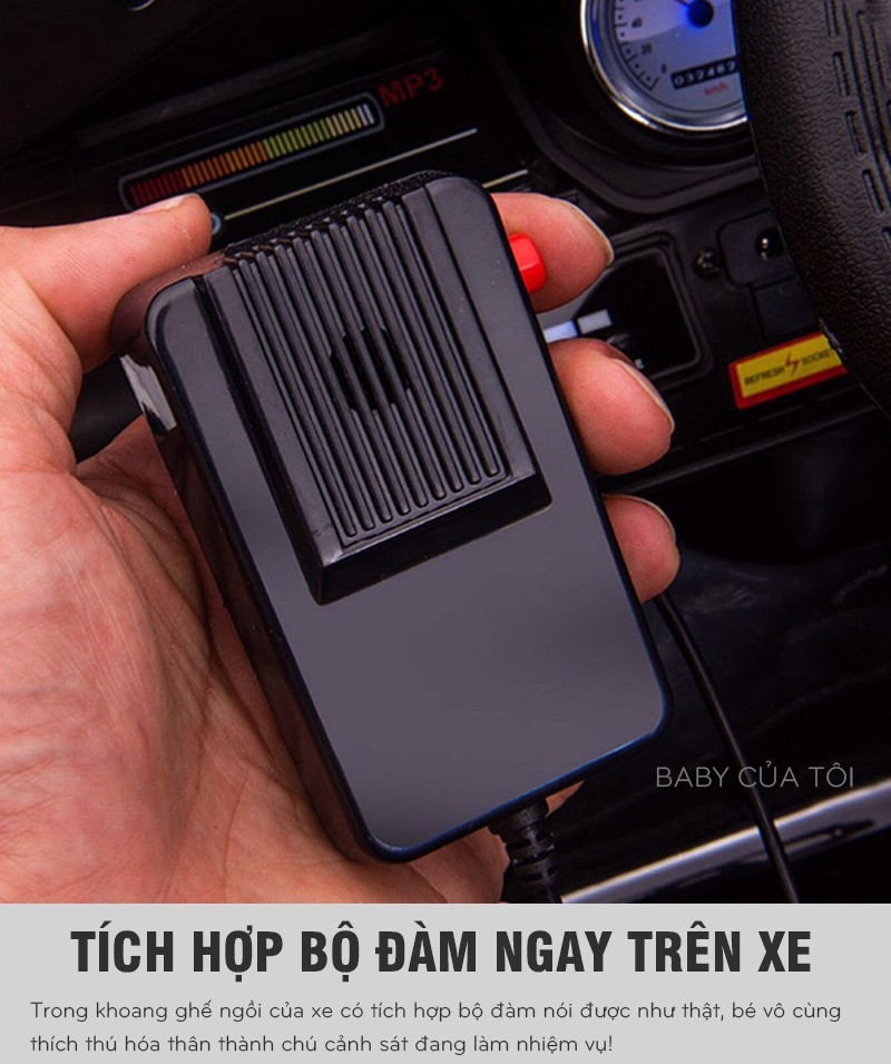 Cổng kết nối trên xe ô tô điện cảnh sát