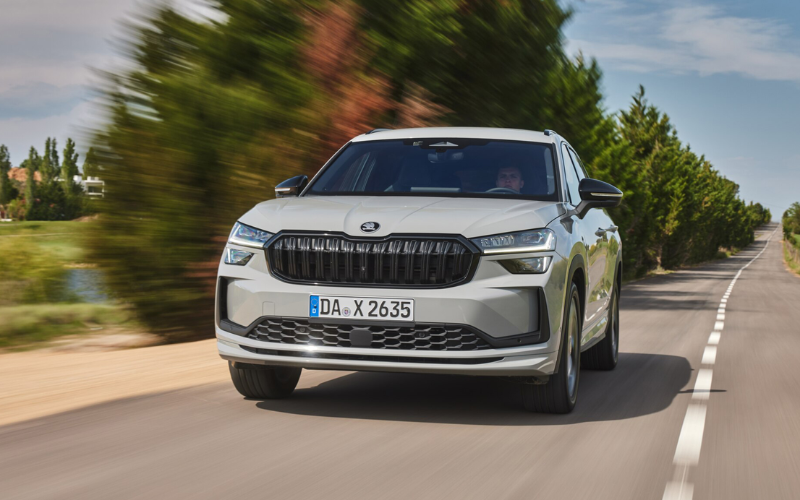 Nội thất xe Skoda, minh họa các ưu điểm về thiết kế và công nghệ của các hãng xe ô tô của các nước.