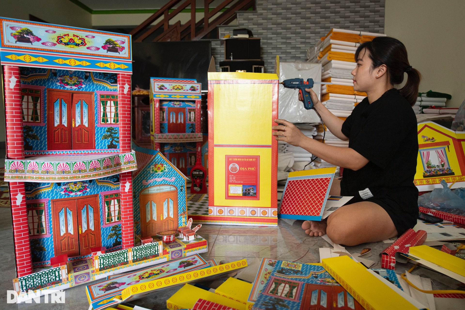 Chi tiết ngôi nhà hàng mã được làm tại thủ phủ vàng mã