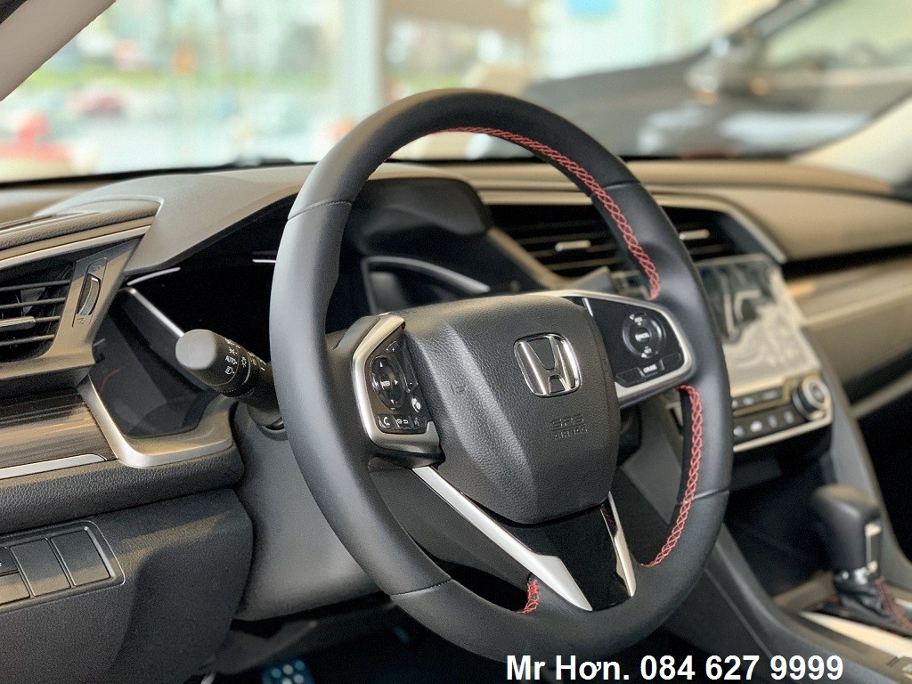 Vô lăng và khu vực lái xe ô tô Honda Civic