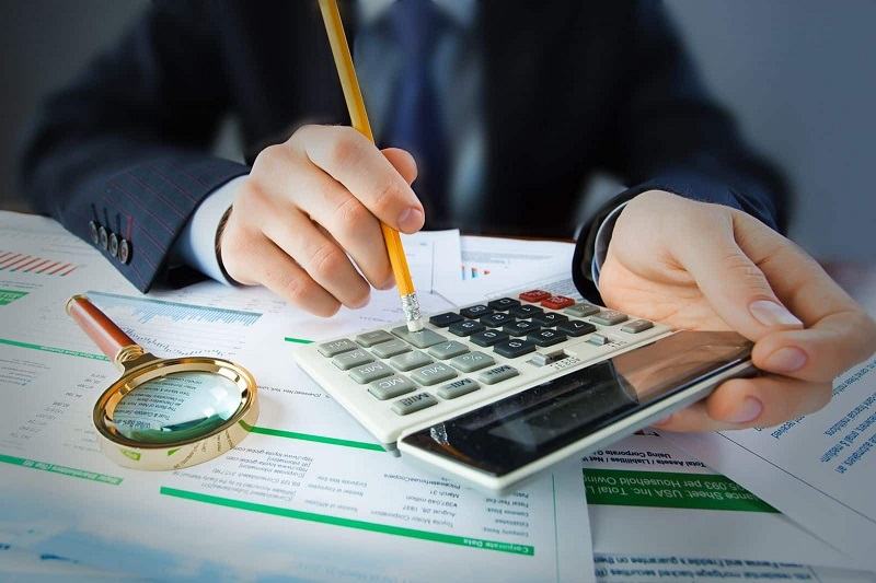 Ghi chép và theo dõi kế hoạch tài chính để quản lý xe ô tô hiệu quả