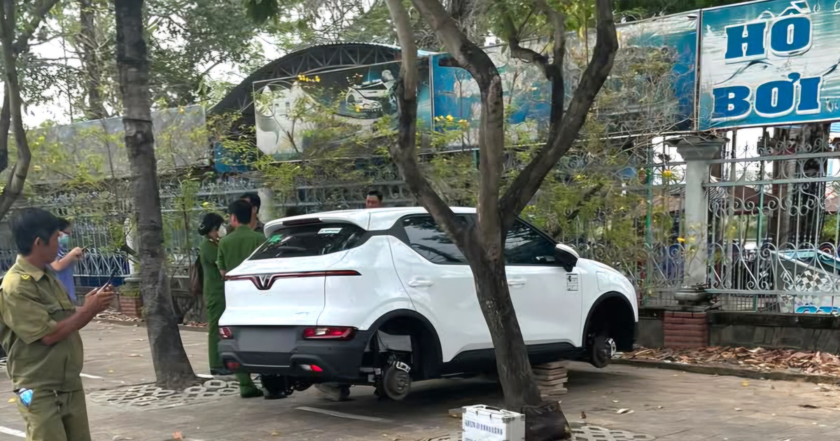 Ăn trộm xe ô tô: Công an Thái Nguyên Bắt Giữ 2 Đối Tượng Trộm Bánh Xe Vinfast