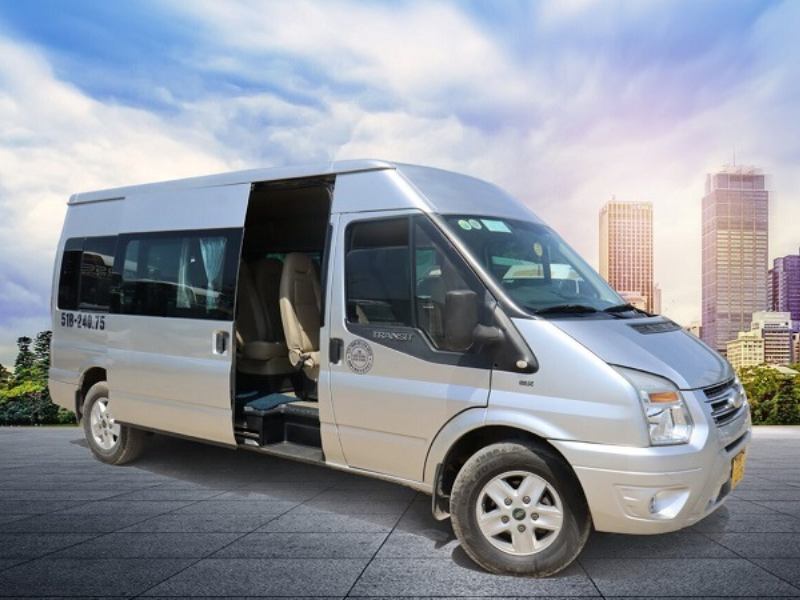 Xe ô tô 16 chỗ được sử dụng cho nhiều mục đích khác nhau