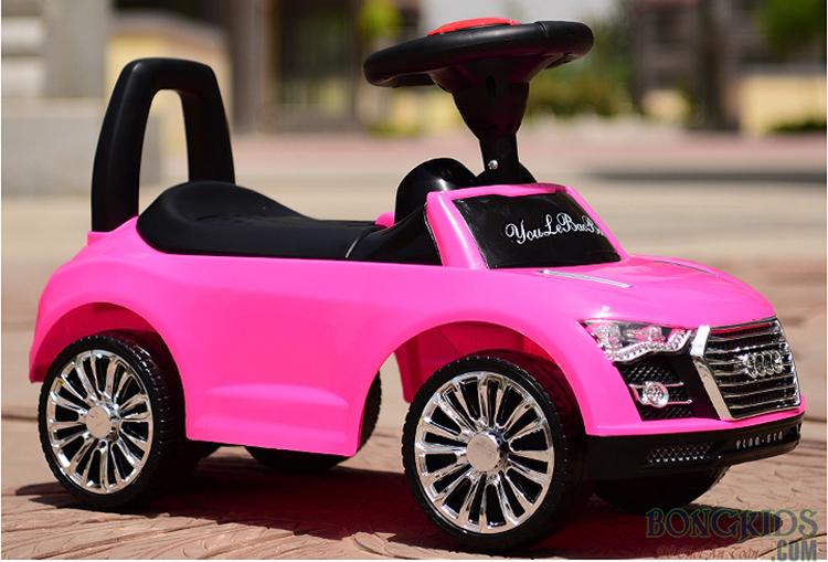 Xe đẩy chân hình ô tô Audi 1688 màu hồng