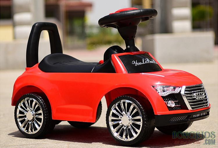 Xe mô hình Audi 1688 màu đỏ cho bé