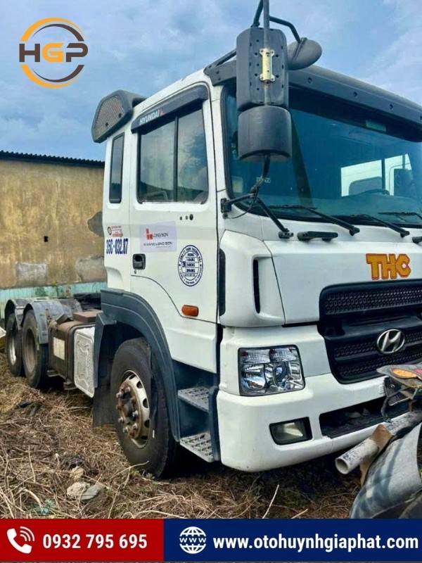 Mô tả xe ô tô đời đầu Hyundai HD1000 2013 từ góc nhìn ngoại thất