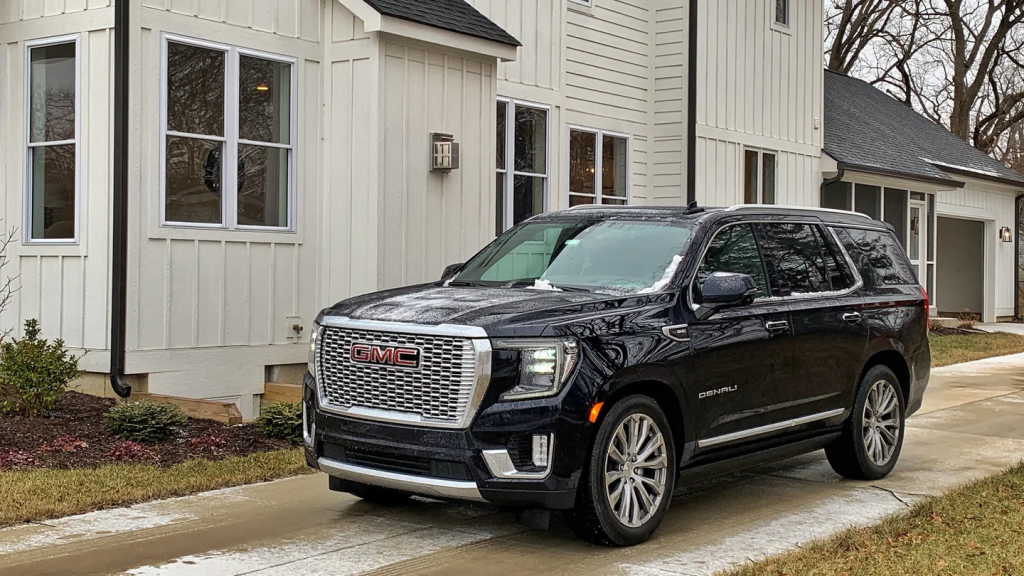 GMC Yukon XL - mẫu xe ô tô 8 chỗ siêu rộng rãi