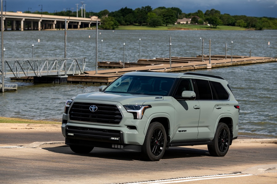 Toyota Sequoia - mẫu xe ô tô 8 chỗ bền bỉ