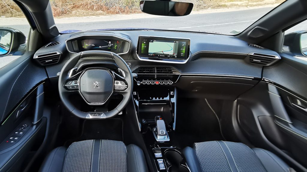 Xe ô tô điện giá rẻ Peugeot E-208
