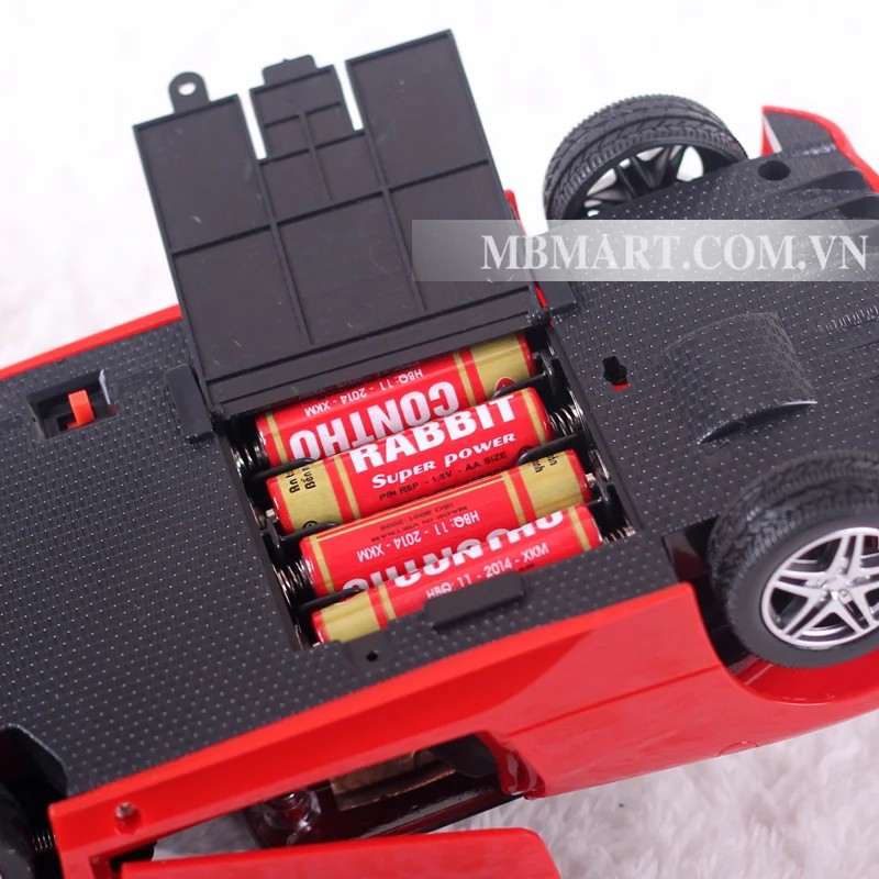 Hệ thống pin của xe ô tô điều khiển từ xa