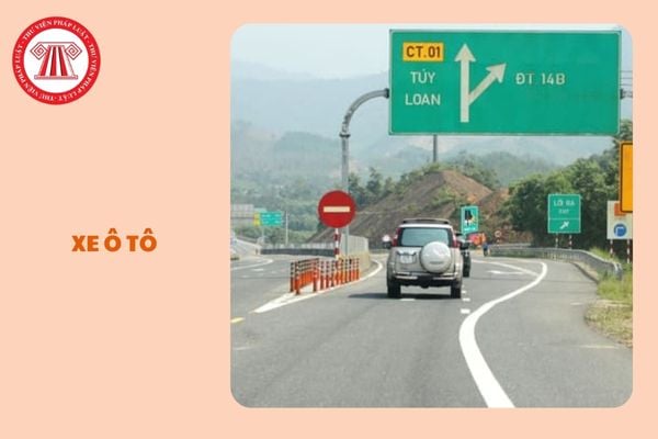 Hình ảnh biển số xe ô tô được gắn đúng quy định