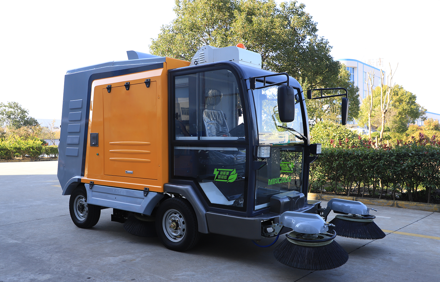 Xe ô tô quét đường: Giải pháp xanh hiệu quả