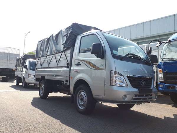 Xe ô tô tải Ấn Độ Tata 1t2 đang vận hành