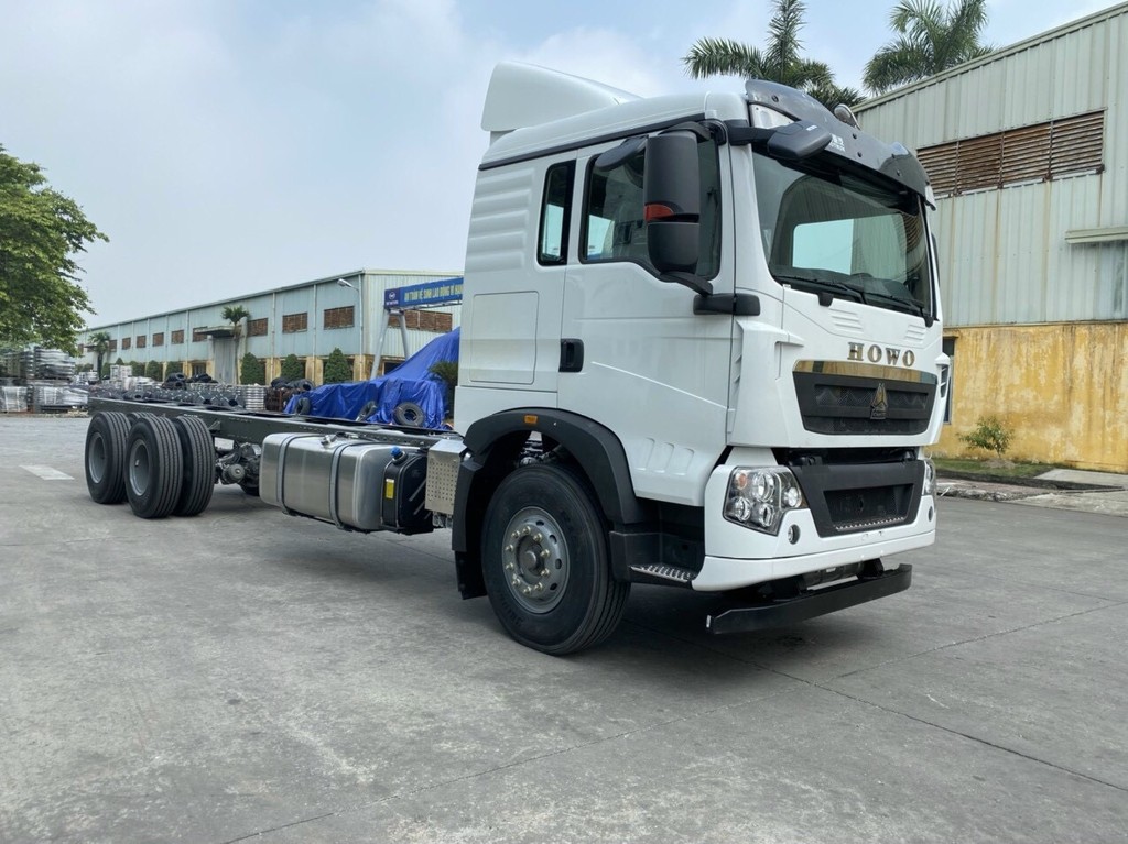 Xe Ô Tô Tải Howo 3 Chân: Thông Số Chi Tiết
