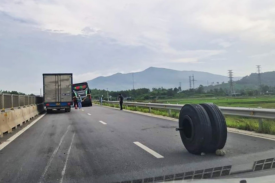 Sơn bánh xe ô tô: Bí quyết làm đẹp và bảo vệ mâm xe