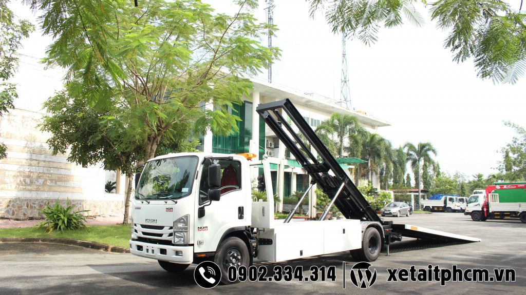 Xe chở xe ô tô Isuzu sàn trượt hạ sàn sẵn sàng cứu hộ
