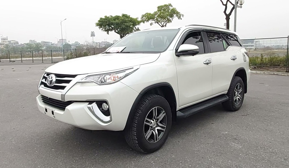 Kinh nghiệm thuê xe ô tô 7 chỗ có lái