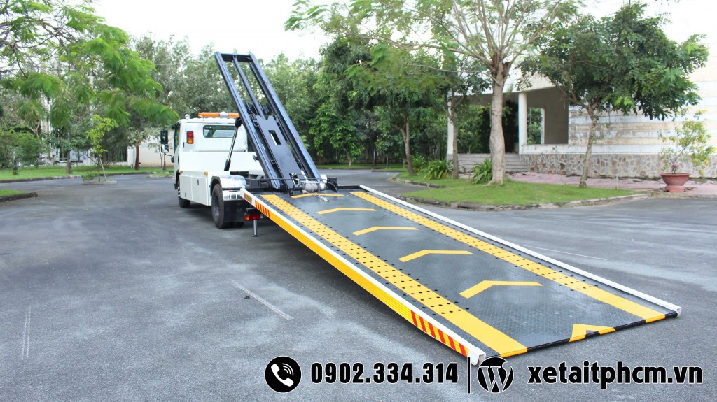 Xe Isuzu nqr550 chở xe ô tô