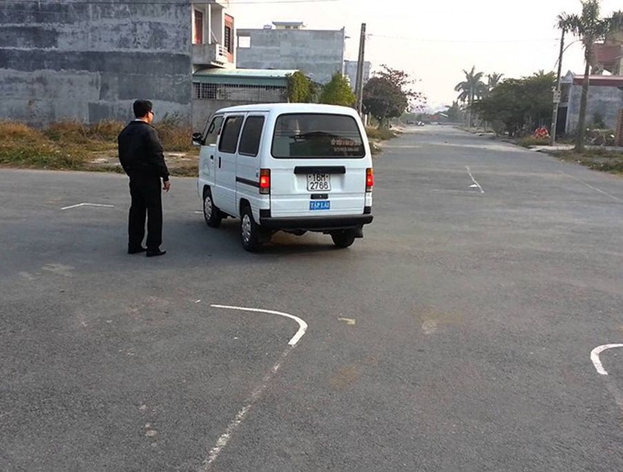 Tai Ảnh Xe Ô Tô Và Cách Hiểu Điểm Mù