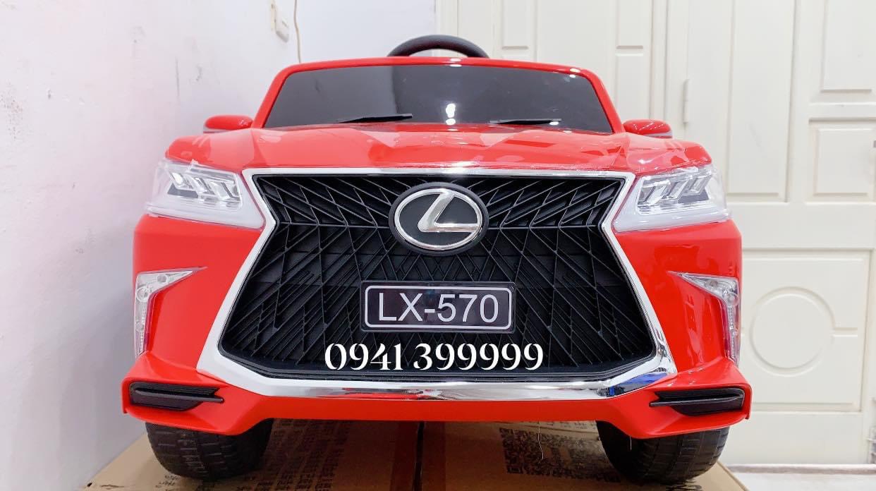Phụ kiện và chi tiết kỹ thuật xe điện trẻ em Lexus LX570