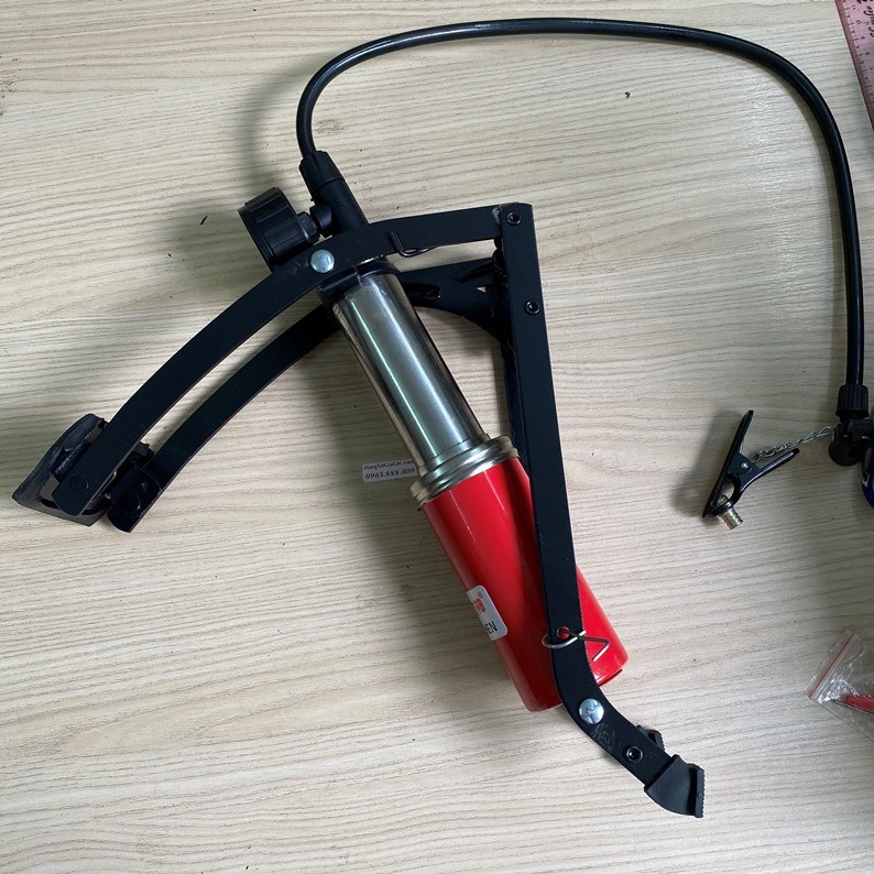 Bơm đạp chân gấp gọn cho ô tô xe máy xe đạp