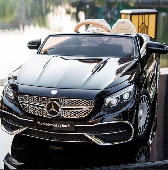 Xe ô tô điện trẻ em Mercedes Maybach S650 màu đỏ ngoại cảnh