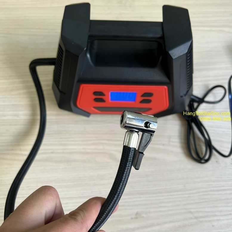 z369914676418964aab0f1a4ca079e7918bab8f2d19b72 Bơm bánh xe ô tô BXD09 với các đầu bơm đi kèm