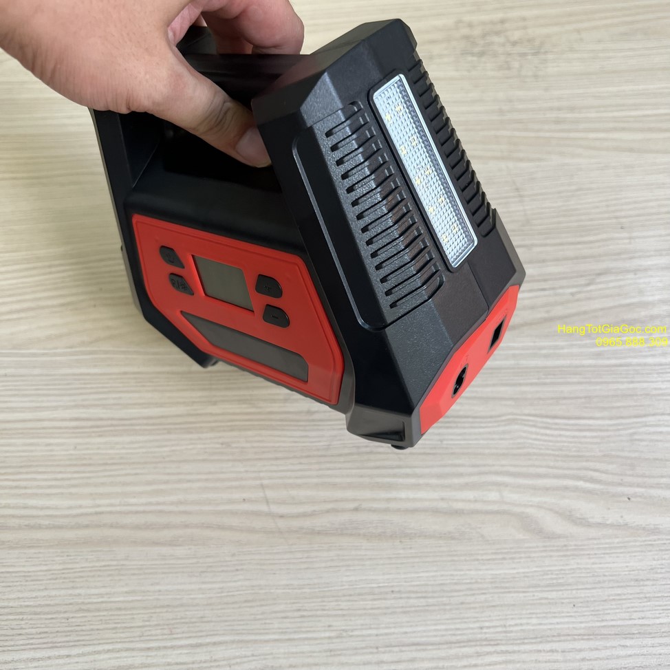 Bơm bánh xe ô tô BXD09 với hộp đựng phụ kiện Bơm bánh xe ô tô BXD09 với hộp đựng phụ kiện