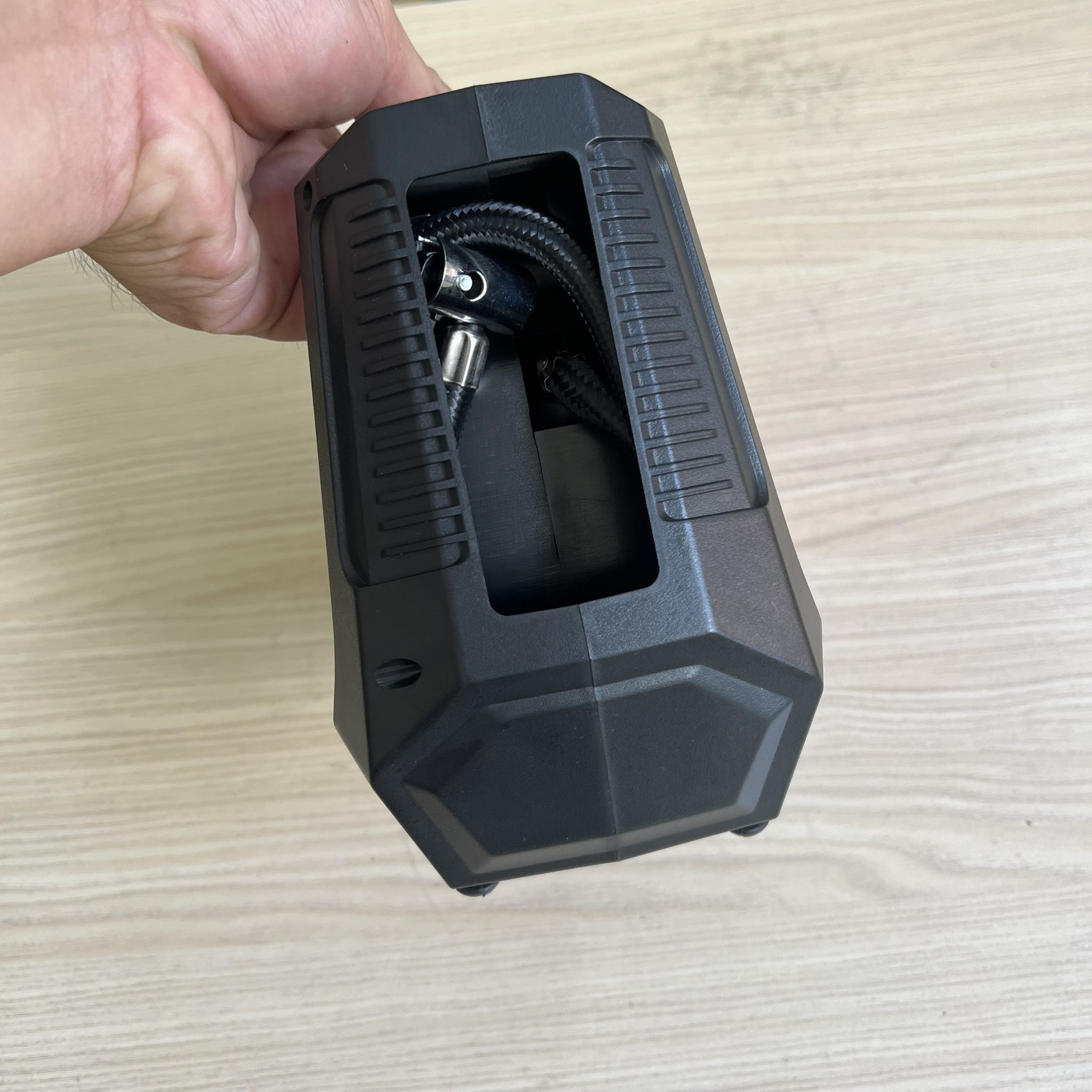 z3699146998294674701c818f66c29abf0dc8b035ac422-scaled-1 Trọn bộ bơm bánh xe ô tô BXD09