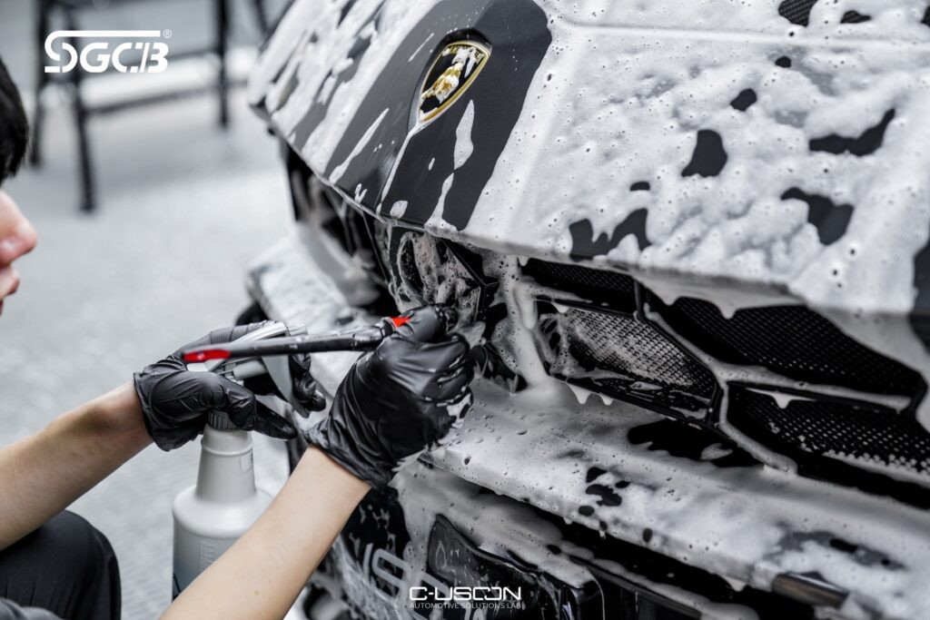 Hướng dẫn rửa xe ô tô đúng cách tại nhà
