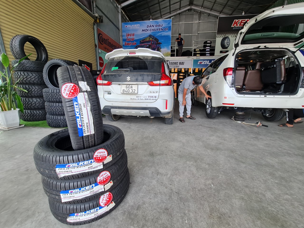Thay lốp Falken 195/60R16 cho Suzuki XL7
