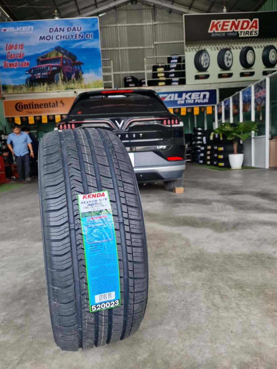 Thay lốp Kenda 245/50R20 cho Vinfast VF8