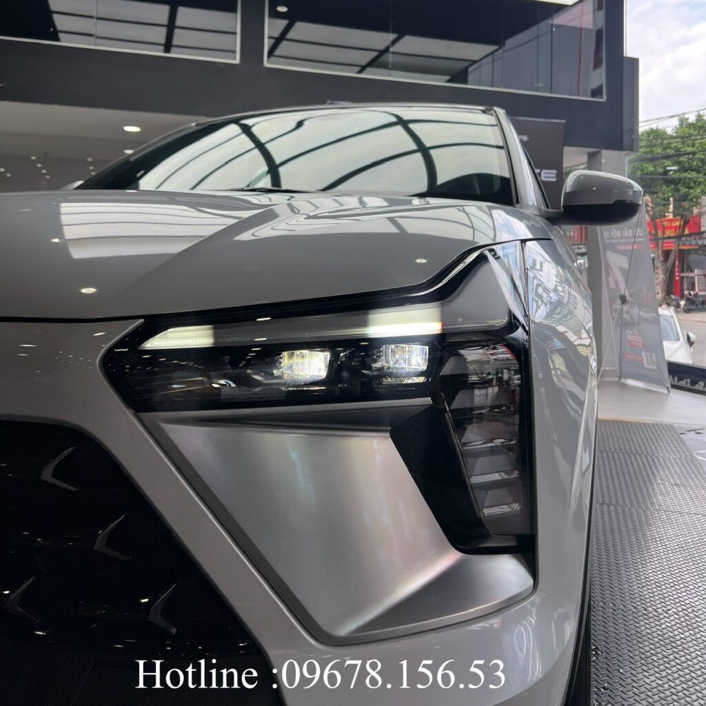 Hệ thống đèn T-shape trên xe ô tô Mitsubishi 5 chỗ
