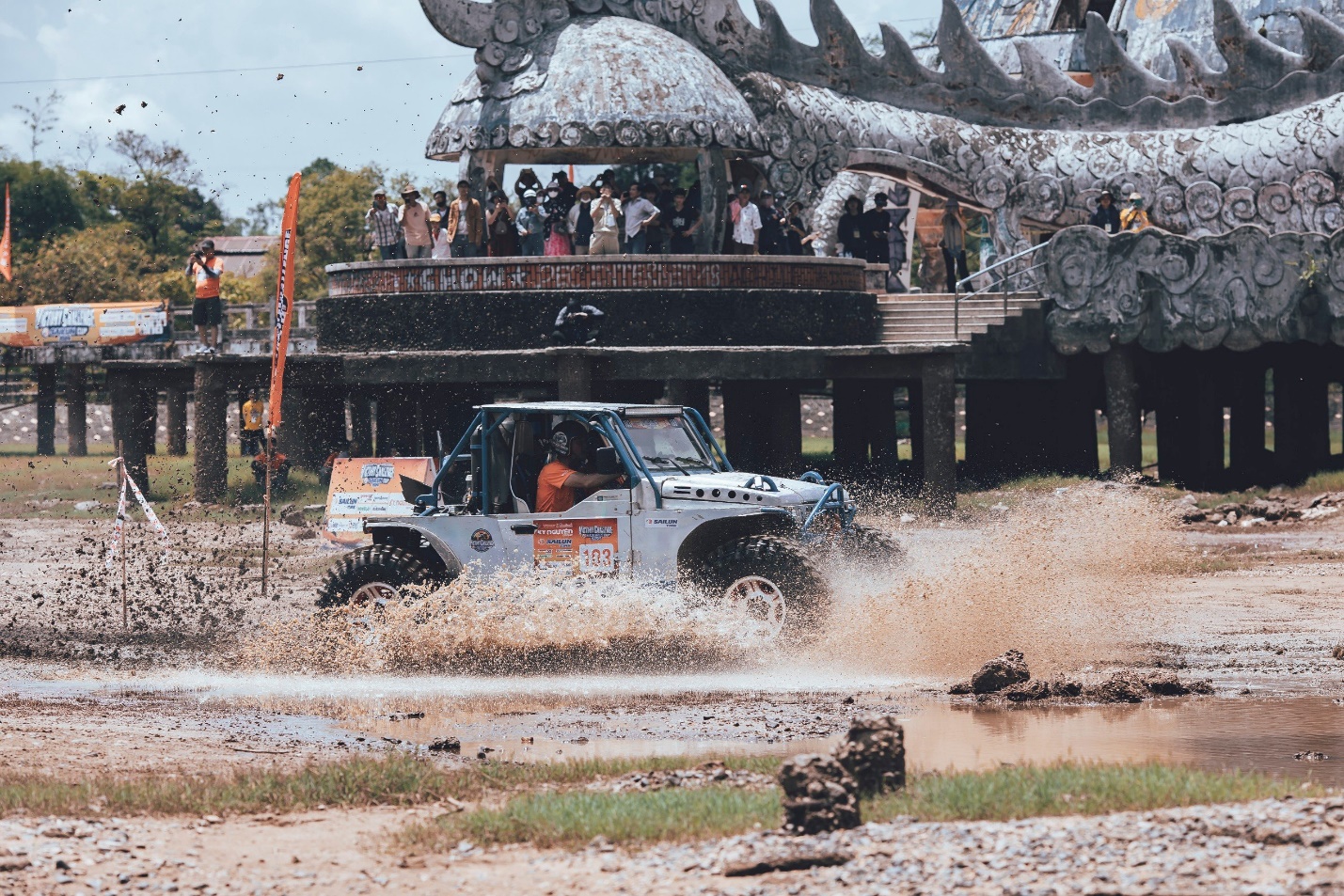 Hạng xe Camping và SUV nguyên bản mới tại giải đua xe địa hình