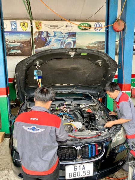 Thiết bị chuyên dụng sửa máy lạnh ô tô