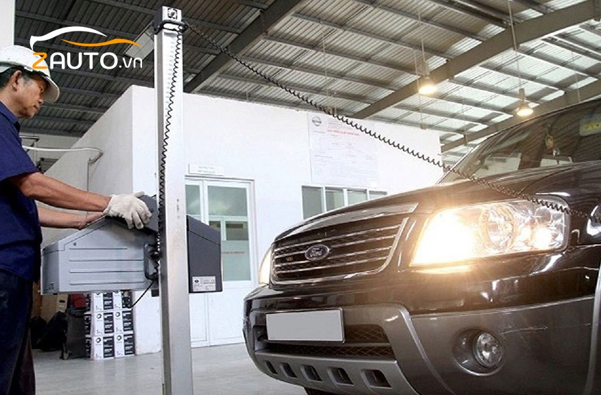 Lốp xe mòn hoặc không đồng bộ là lỗi phổ biến khi đăng kiểm