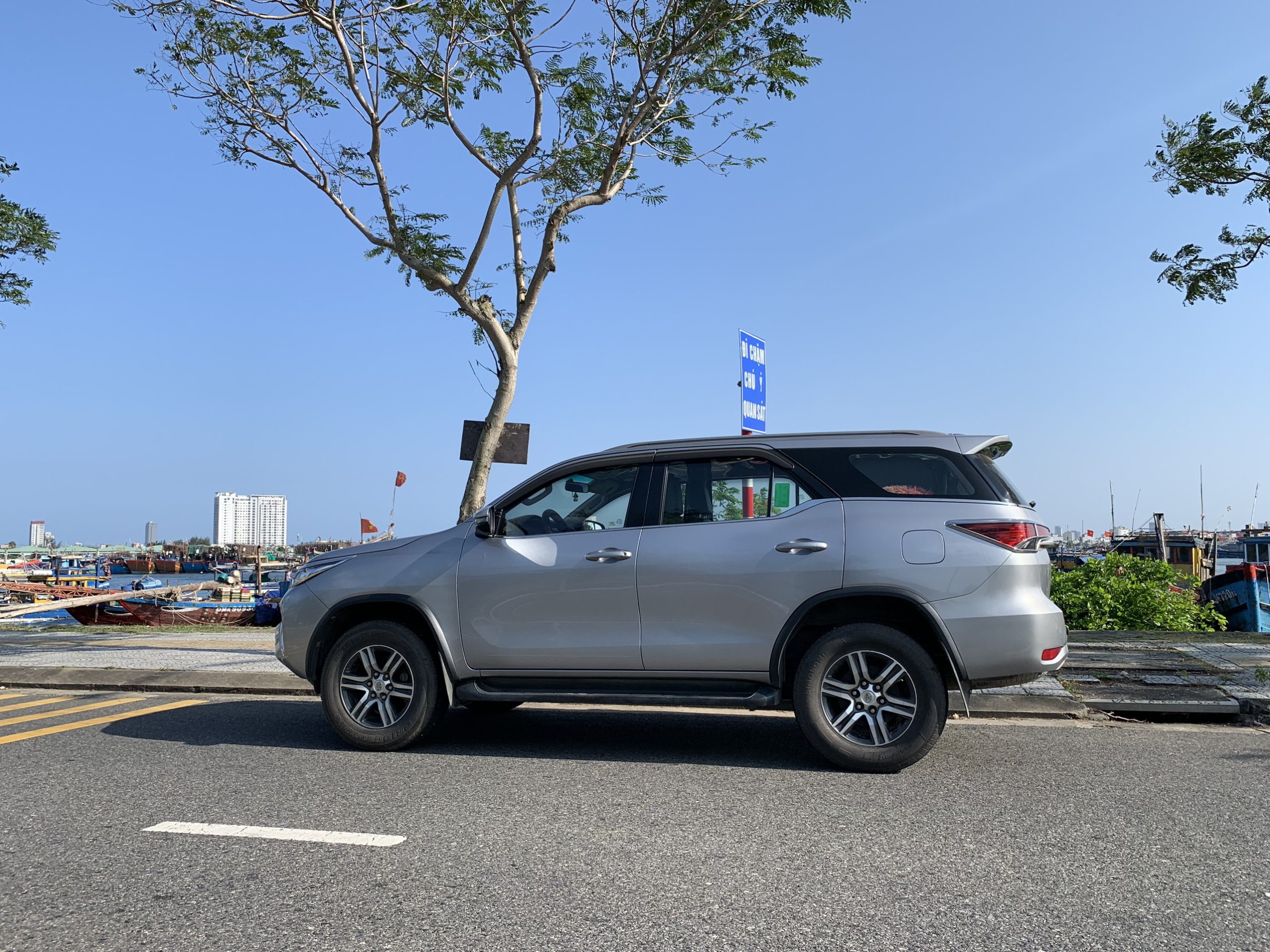 Thuê Xe Ô Tô 07 Chỗ Tại Thành Phố Huế: Hướng Dẫn Toàn Diện