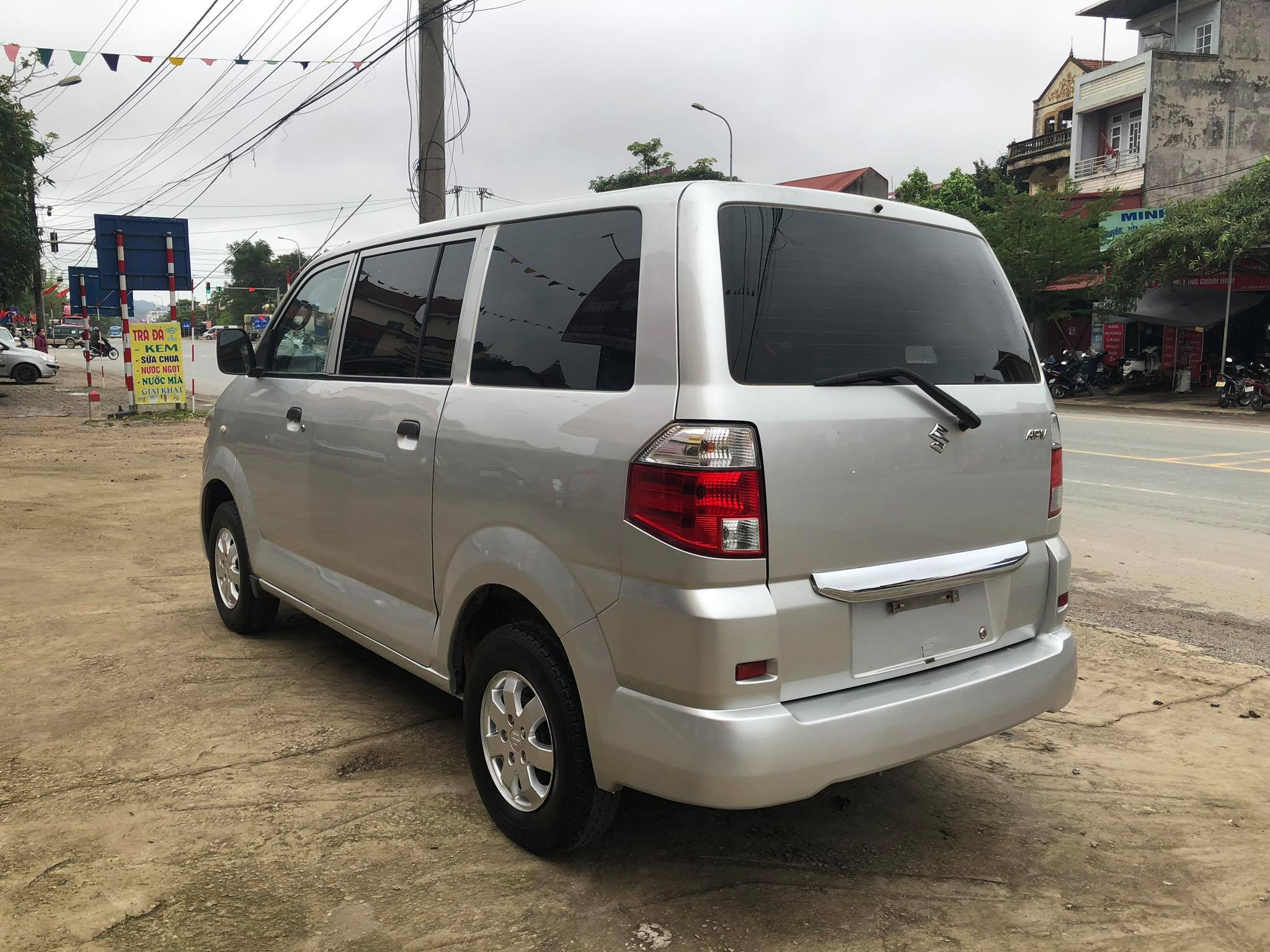 Xe Ô Tô 7 Chỗ Suzuki APV: Đánh Giá Chi Tiết và Lý Do Lựa Chọn