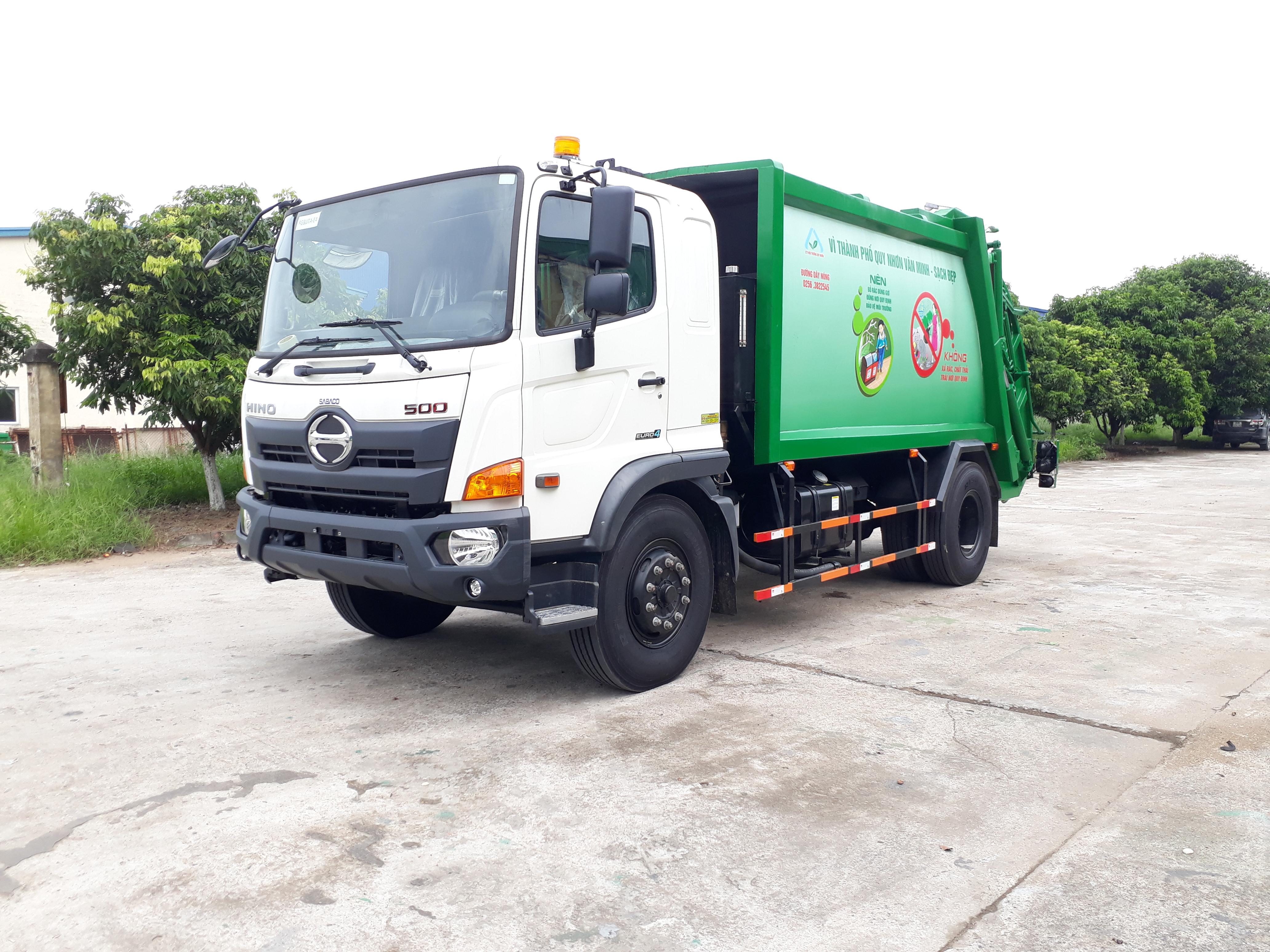 Xe Ô Tô Chở Rác Hino: Giải Pháp Hiệu Quả Cho Vệ Sinh Đô Thị