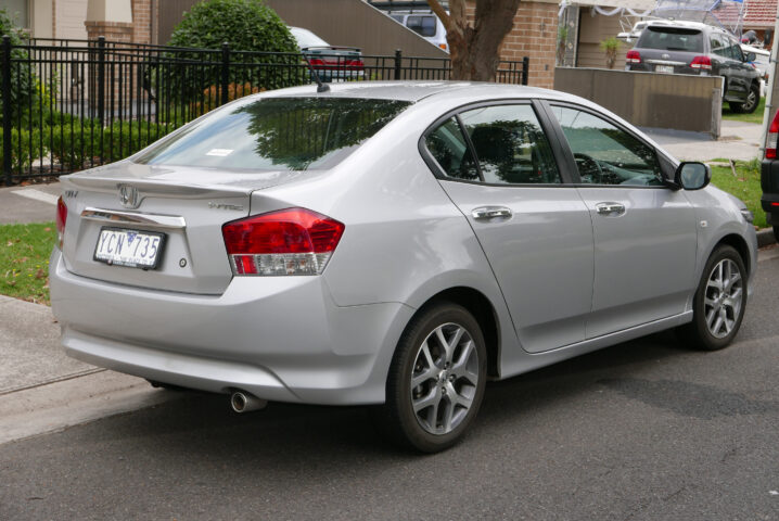 Xe Ô Tô Honda City 1.5 AT 2010: Đánh Giá Chi Tiết và Kinh Nghiệm Mua Bán