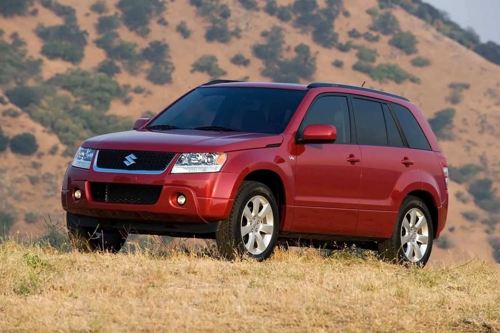 Xe Ô tô Suzuki Grand Vitara: Đánh Giá Toàn Diện Mẫu SUV Đặc Trưng