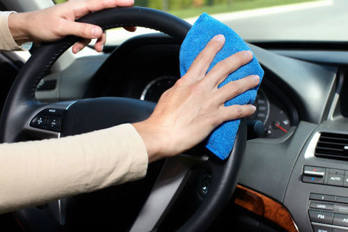 Cách Khử Mùi Xăng Trong Xe Ô Tô Hiệu Quả Và An Toàn