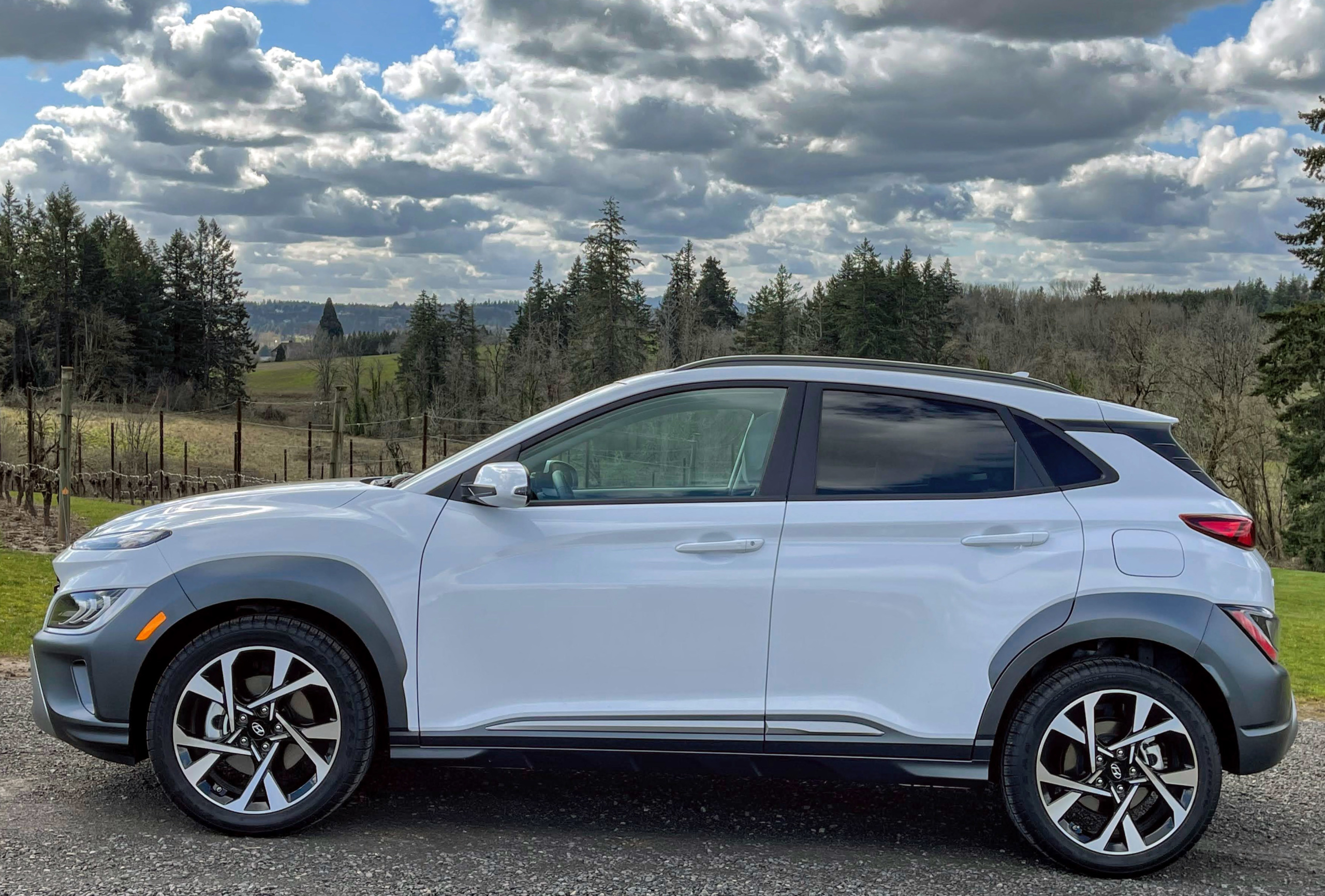 Mẫu xe ô tô Hyundai Kona: Toàn diện về thiết kế, vận hành và giá