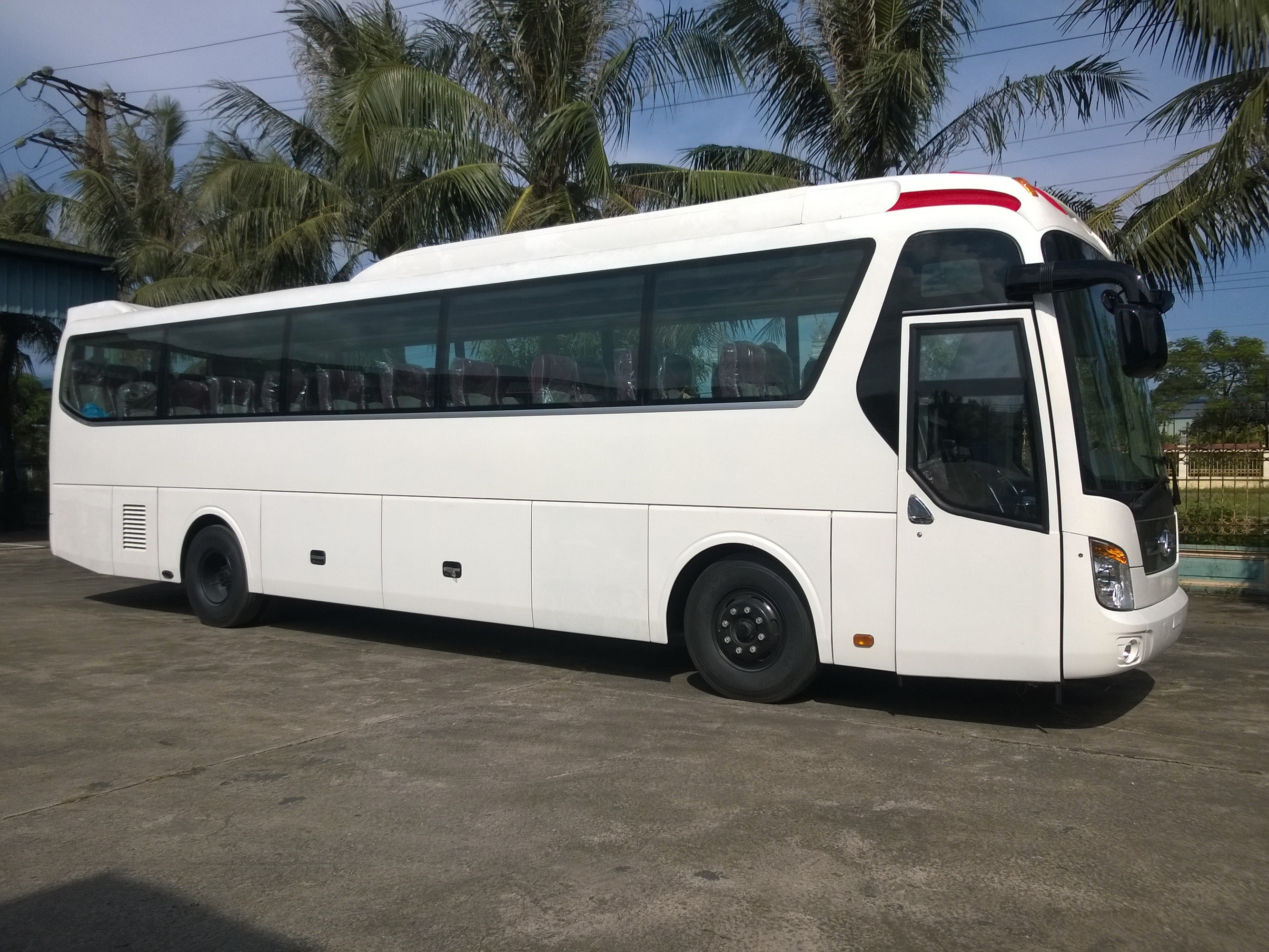 Thuê Xe Ô Tô 45 Chỗ Tại Nhật Bản: Hướng Dẫn Chi Tiết Từ A-Z