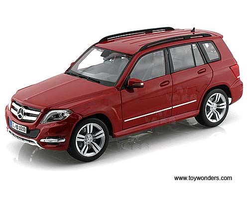 Khám phá mô hình xe ô tô Mercedes Benz GLK 36200: Nghệ thuật thu nhỏ đầy mê hoặc